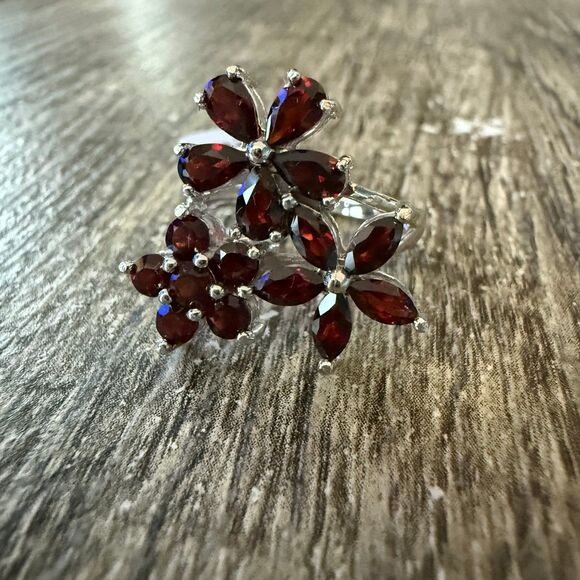 Natural Garnet Sterling Silver Flower Cluster Ring - Picture 8 of 9